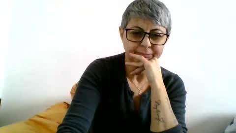 Snapshot of cuplu4346529860 chatting on 12/31/24, 11:42 couple online show from 12/31/24, 11:42