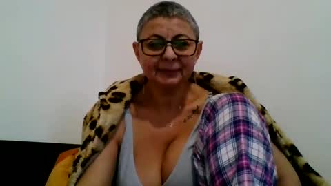 Snapshot of cuplu4346529860 chatting on 01/21/25, 02:37 couple online show from 01/21/25, 02:37