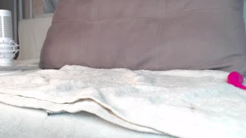 Snapshot of cuponette chatting on 09/23/25, 08:23 Jessy online show from 09/23/25, 08:23