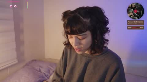 Snapshot of curious_kitten_ chatting on 09/09/25, 04:23 Sara online show from 09/09/25, 04:23