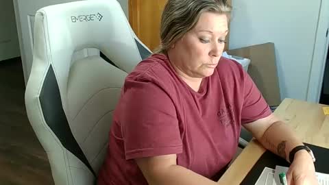 curious couple online show from 02/04/25, 07:33