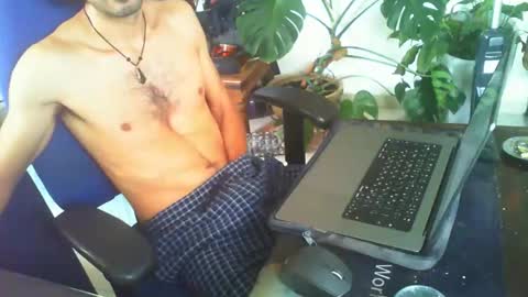 Snapshot of curiousgenie chatting on 10/12/25, 07:29 curiousgenie online show from 10/12/25, 07:29