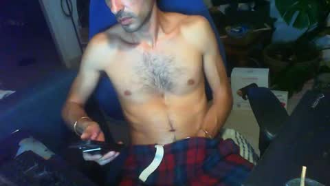 Snapshot of curiousgenie chatting on 11/04/25, 09:14 curiousgenie online show from 11/04/25, 09:14