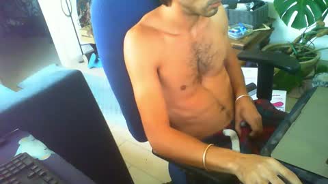 Snapshot of curiousgenie chatting on 11/05/25, 09:31 curiousgenie online show from 11/05/25, 09:31