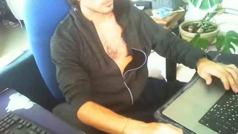 Snapshot of curiousgenie chatting on 11/06/25, 12:28 curiousgenie online show from 11/06/25, 12:28