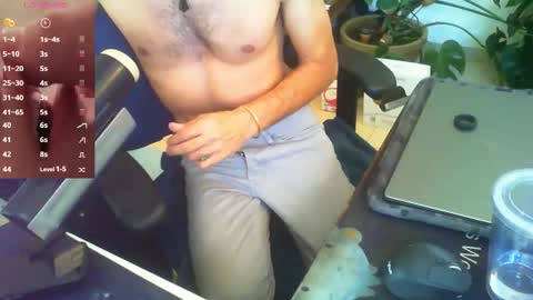 Snapshot of curiousgenie chatting on 11/23/25, 09:42 curiousgenie online show from 11/23/25, 09:42