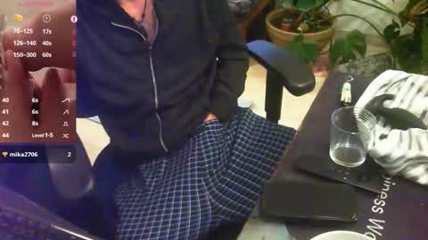 Snapshot of curiousgenie chatting on 11/29/25, 09:40 curiousgenie online show from 11/29/25, 09:40