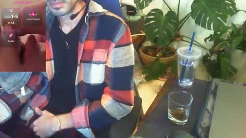 Snapshot of curiousgenie chatting on 12/01/25, 07:19 curiousgenie online show from 12/01/25, 07:19