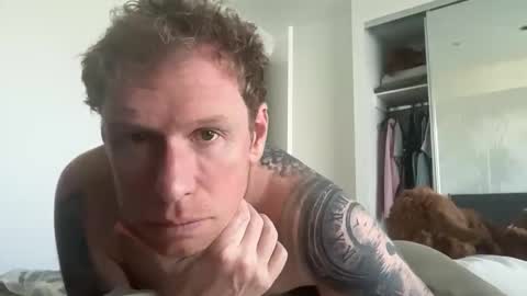 Snapshot of curiousmike6 chatting on 04/27/26, 04:21 curiousmike6 online show from 04/27/26, 04:21