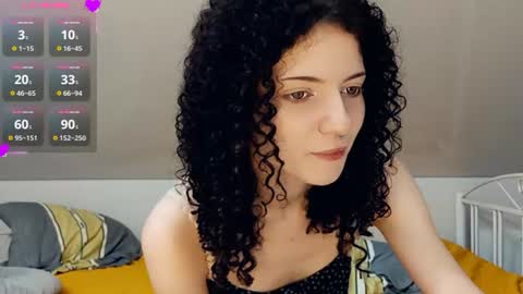 Snapshot of curlixiee chatting on 07/10/26, 12:26 Kira online show from 07/10/26, 12:26