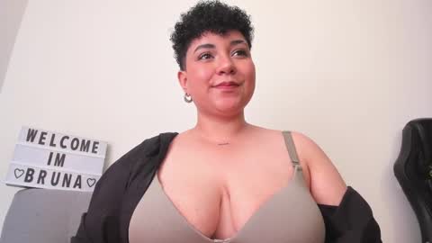 Bruna  online show from 02/06/25, 07:18