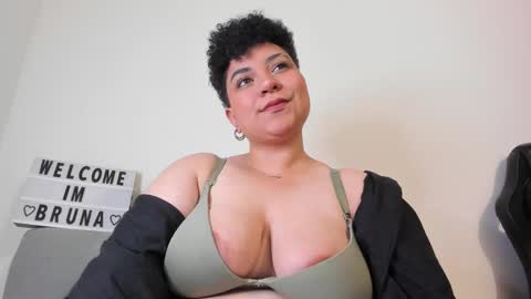 Bruna  online show from 02/07/25, 03:45