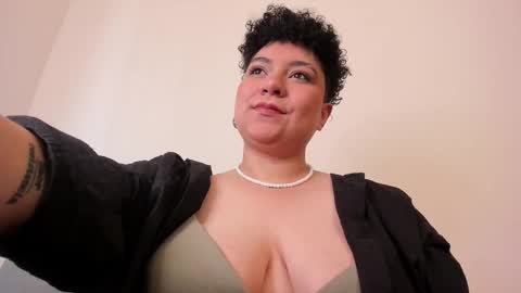 Bruna  online show from 02/10/25, 03:21