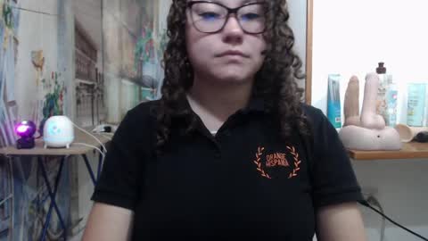 Vannesa online show from 04/09/26, 02:33