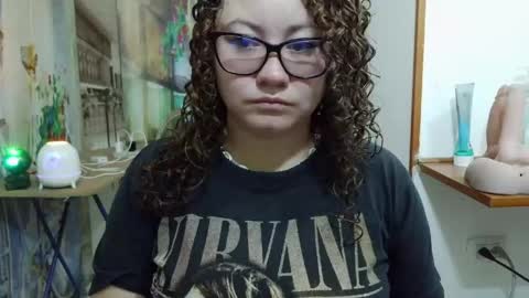 Snapshot of curly_greeneyed chatting on 05/02/26, 03:00 Vannesa online show from 05/02/26, 03:00