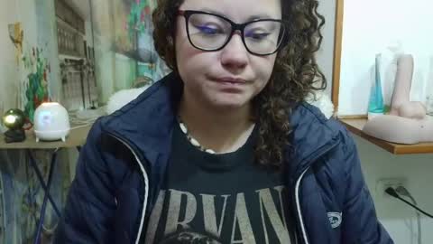Snapshot of curly_greeneyed chatting on 05/14/26, 07:15 Vannesa online show from 05/14/26, 07:15