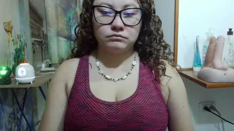 Snapshot of curly_greeneyed chatting on 05/16/26, 03:03 Vannesa online show from 05/16/26, 03:03