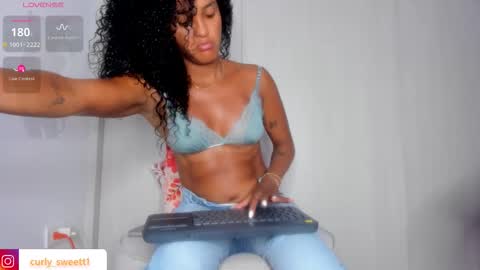 Curly  -  OF- CURLY SWEETT online show from 01/15/26, 09:40