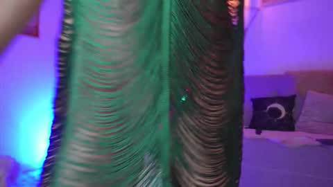 Snapshot of curlynatashaa chatting on 10/27/25, 05:00 Natasha online show from 10/27/25, 05:00