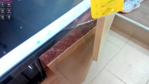 Alyanna  online show from 11/08/25, 12:05