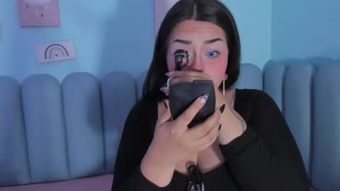 Snapshot of curvy_rousi chatting on 11/08/25, 11:32 Rosie online show from 11/08/25, 11:32