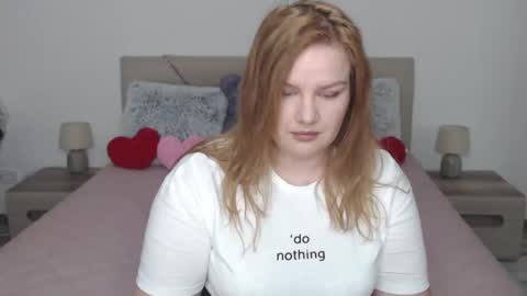 curvyanna13 online show from 02/06/25, 04:14