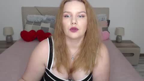 curvyanna13 online show from 02/17/25, 03:42