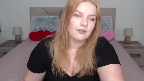 curvyanna13 online show from 03/02/25, 02:54