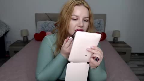 curvyanna13 online show from 03/11/25, 06:41