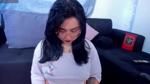 Snapshot of curvybaddie chatting on 11/04/25, 11:26 A online show from 11/04/25, 11:26