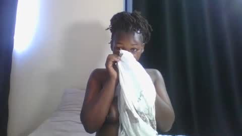 Snapshot of curvybootyj chatting on 01/16/25, 05:21 CuteJJudy online show from 01/16/25, 05:21