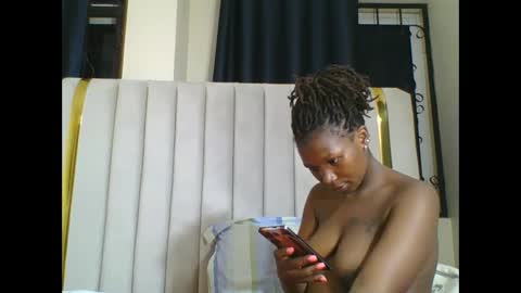Snapshot of curvybootyj chatting on 02/08/25, 01:43 CuteJJudy online show from 02/08/25, 01:43