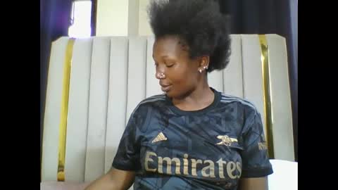 Snapshot of curvybootyj chatting on 02/09/25, 06:33 CuteJJudy online show from 02/09/25, 06:33