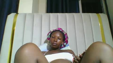 Snapshot of curvybootyj chatting on 02/26/25, 05:39 CuteJJudy online show from 02/26/25, 05:39