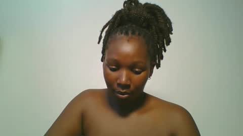 Snapshot of curvybootyj chatting on 03/25/26, 08:42 CuteJJudy online show from 03/25/26, 08:42