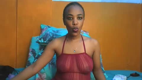 Snapshot of curvylyin chatting on 11/01/25, 01:35 curvylyin online show from 11/01/25, 01:35