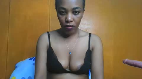 Snapshot of curvylyin chatting on 11/03/25, 03:13 curvylyin online show from 11/03/25, 03:13