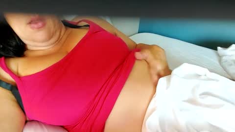 Snapshot of curvymomy69 chatting on 09/13/25, 03:23 Milfmomma online show from 09/13/25, 03:23