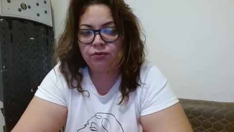 Snapshot of curvymomylore chatting on 03/10/26, 11:15 Lore online show from 03/10/26, 11:15