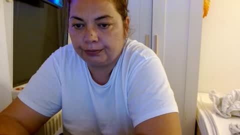 Snapshot of curvymomylore chatting on 06/02/26, 09:28 Lore online show from 06/02/26, 09:28