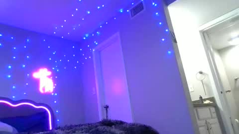 Snapshot of curvyychocolate chatting on 02/15/25, 11:03 curvyychocolate online show from 02/15/25, 11:03