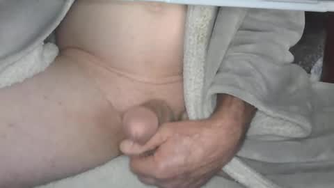 Snapshot of cut_guy64 chatting on 03/09/25, 10:19 Cut Guy online show from 03/09/25, 10:19