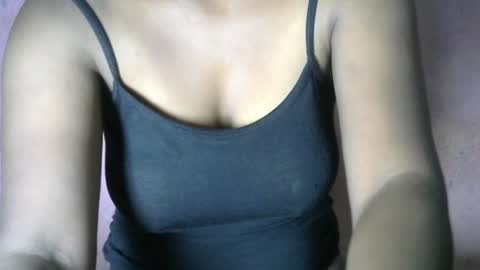 Snapshot of cute_apexa chatting on 09/10/25, 12:32 alia online show from 09/10/25, 12:32