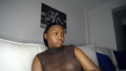Liya online show from 12/30/24, 09:08
