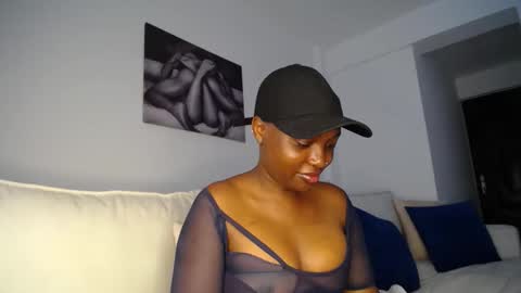Liya online show from 01/10/25, 06:20
