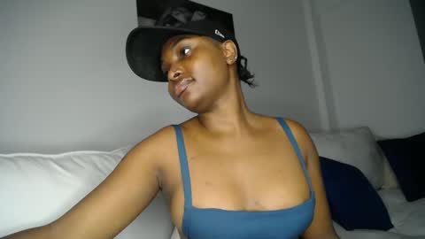 Liya online show from 02/13/25, 06:27