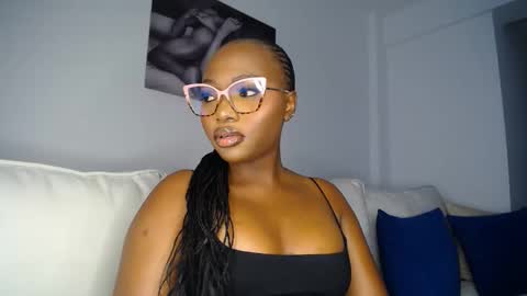 Liya online show from 02/18/25, 09:54