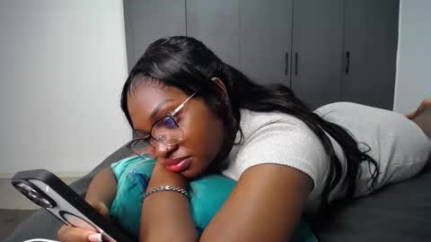 Liya online show from 05/24/26, 12:10