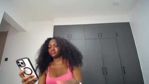 Liya online show from 07/05/26, 11:45