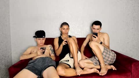 ARTURO-18  MATIAS-18  NIKOLAY-19  HADES-18  GABO-19 online show from 02/17/25, 05:43